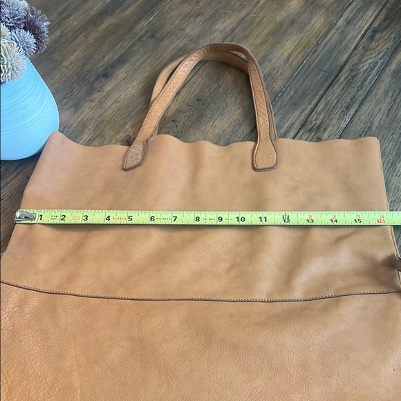 COS Tan Leather Tote with Soft Structure - Picture 8 of 14